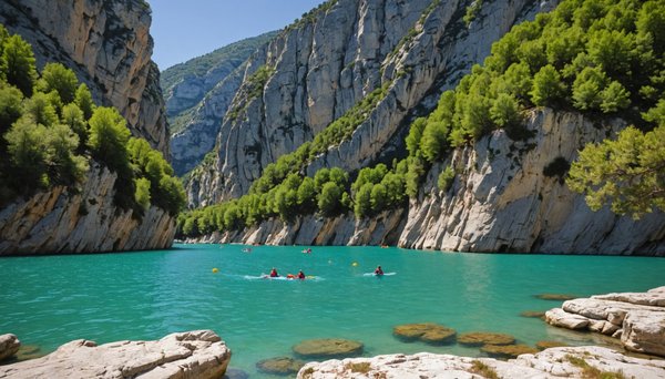 Découvrez les meilleures criques pour se baigner au lac des gorges du verdon avec camping terra-verde.